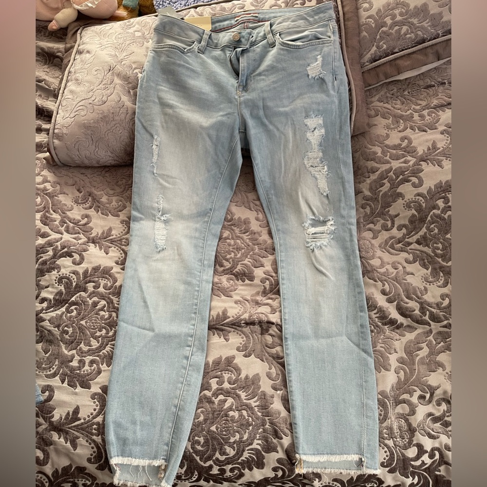 Brand new never worn Tommy Hilfiger Jean Leggings
